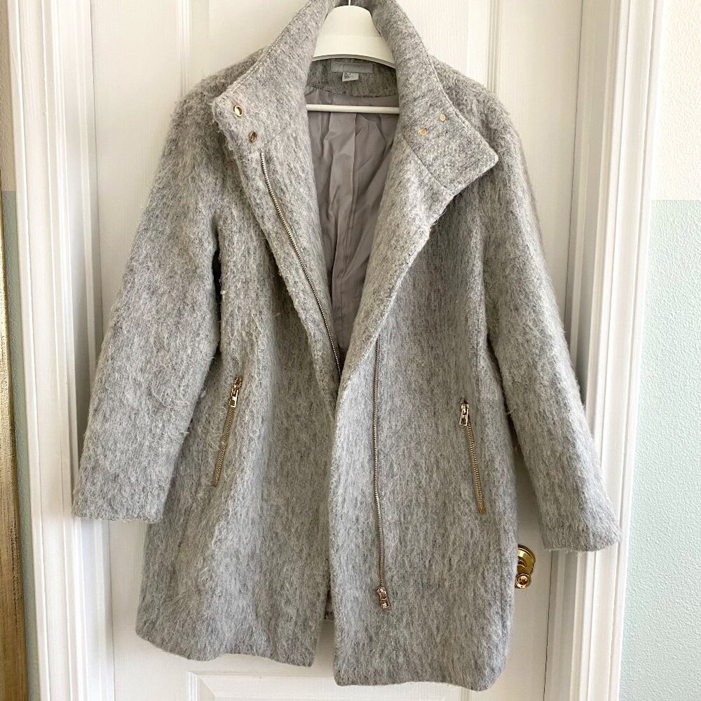 H&M Wool-Blend Fuzzy Coat – Light Grey, Zip Front, Relaxed Fit